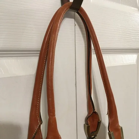 Barbara Milano Leather Shoulder Bag - Picture 4 of 14